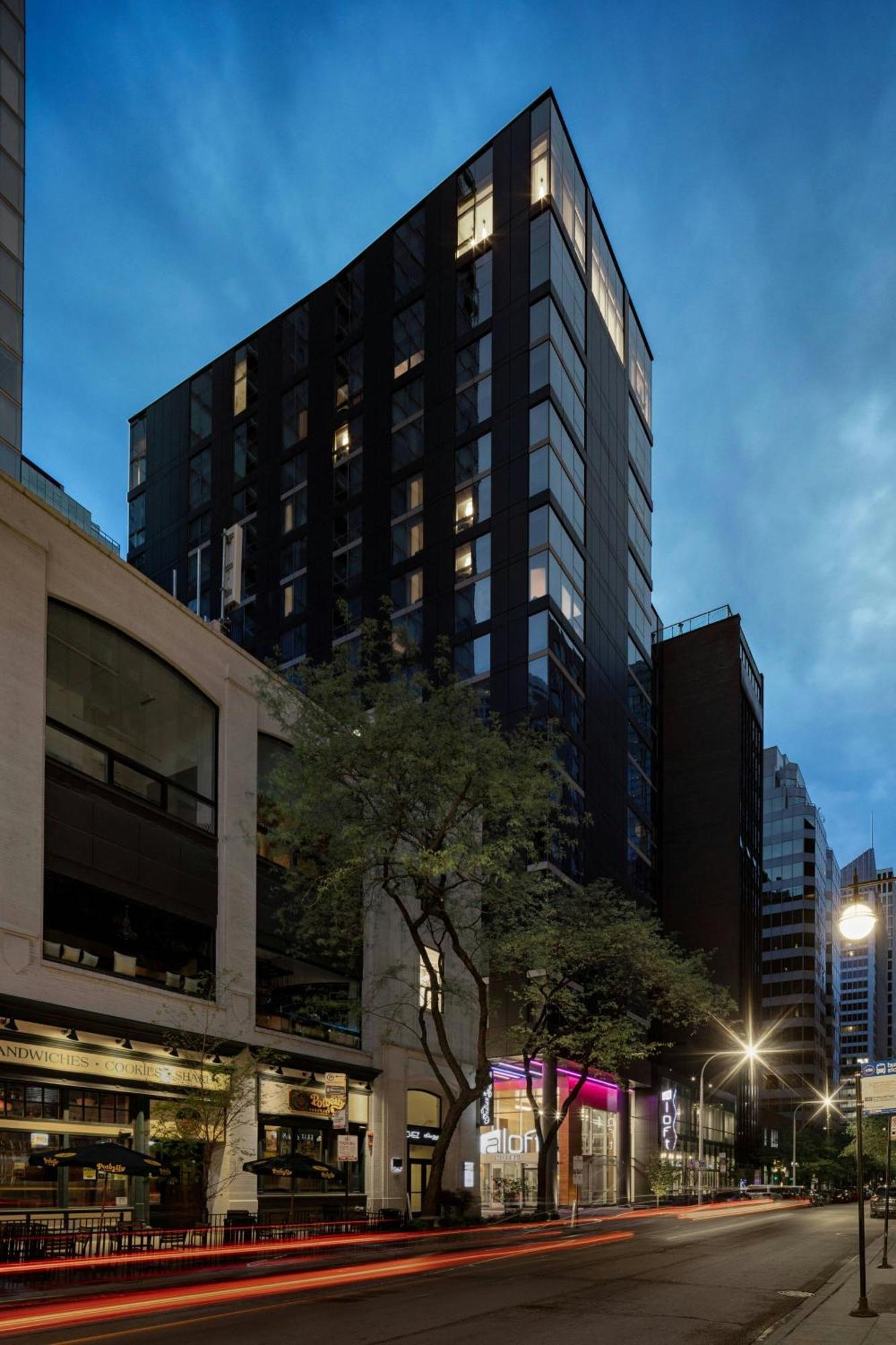 Aloft Chicago Mag Mile Hotel Exterior photo